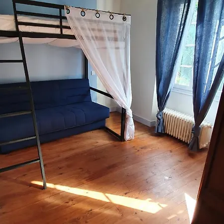 Prázdninový dům Maison De Charme Nature Et Piscine Limeuil